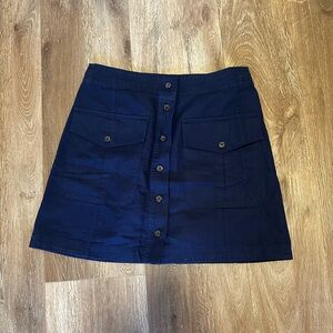Banana Republic navy skirt 💙